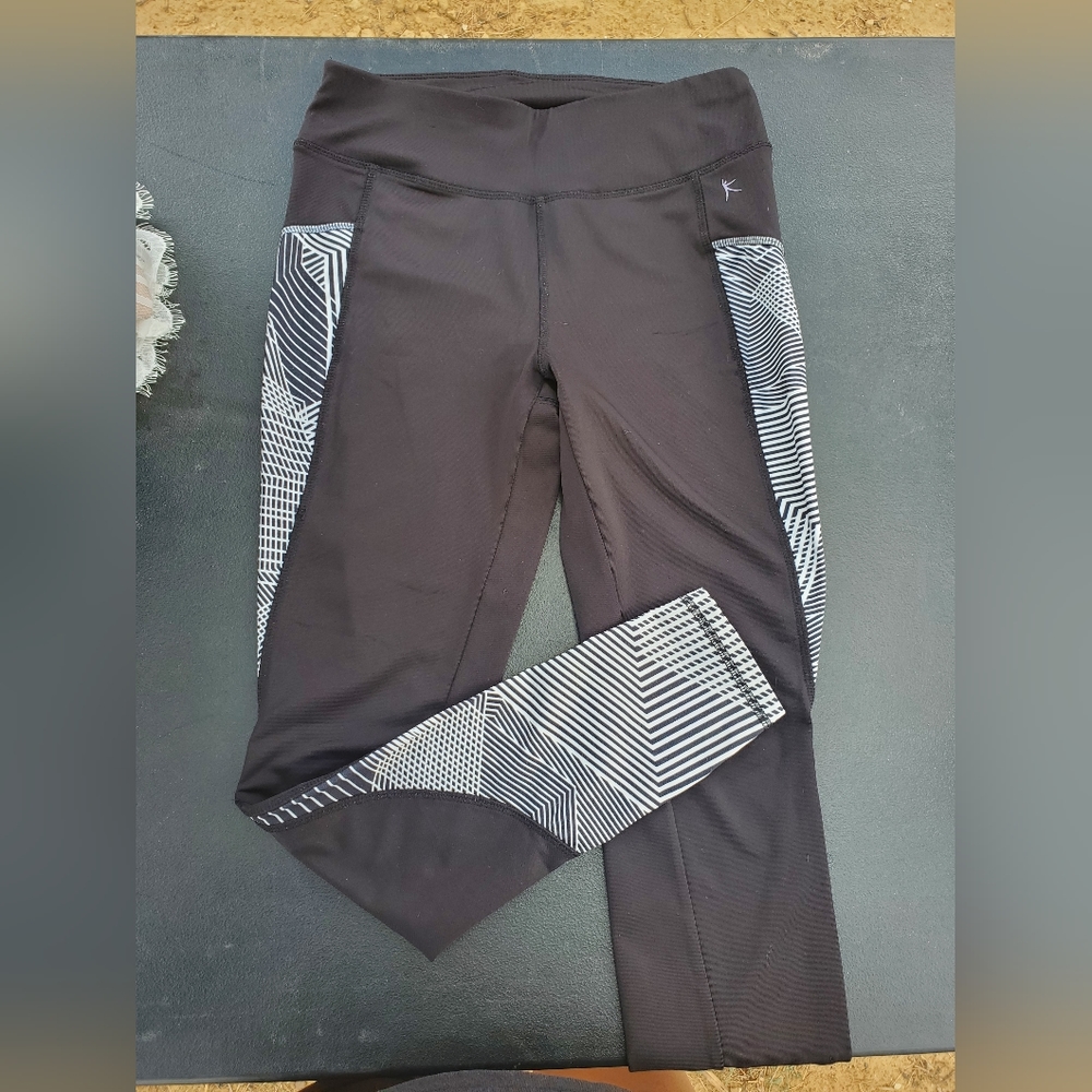 Danskin Now leggings. Black with white